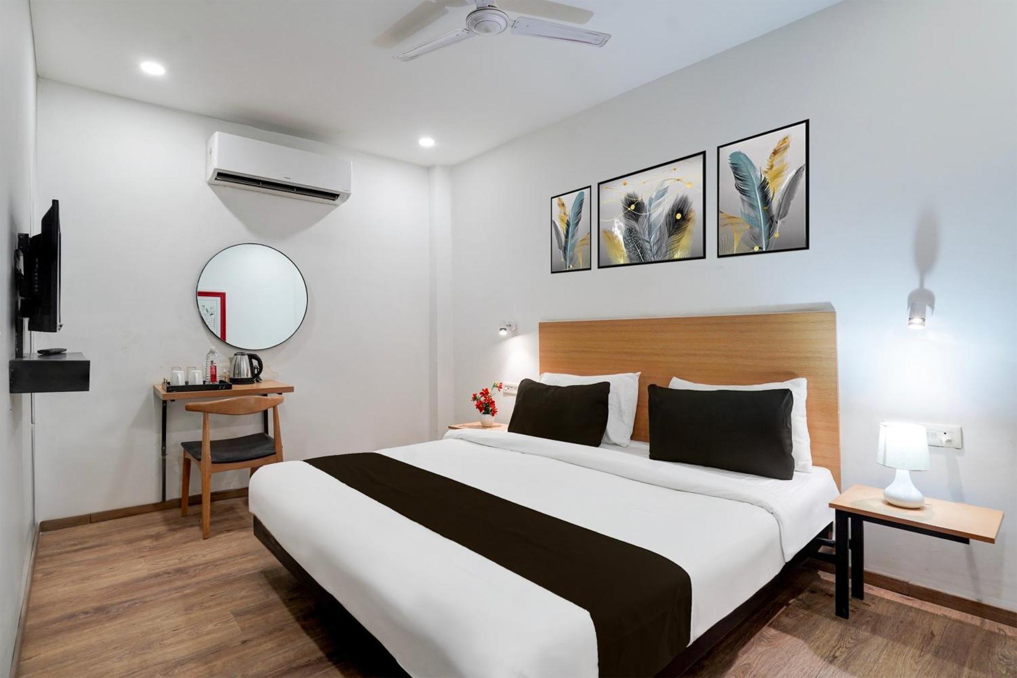 Super Townhouse Gomti Nagar Sector 6 Near Ekana Stadium 勒克瑙 外观 照片
