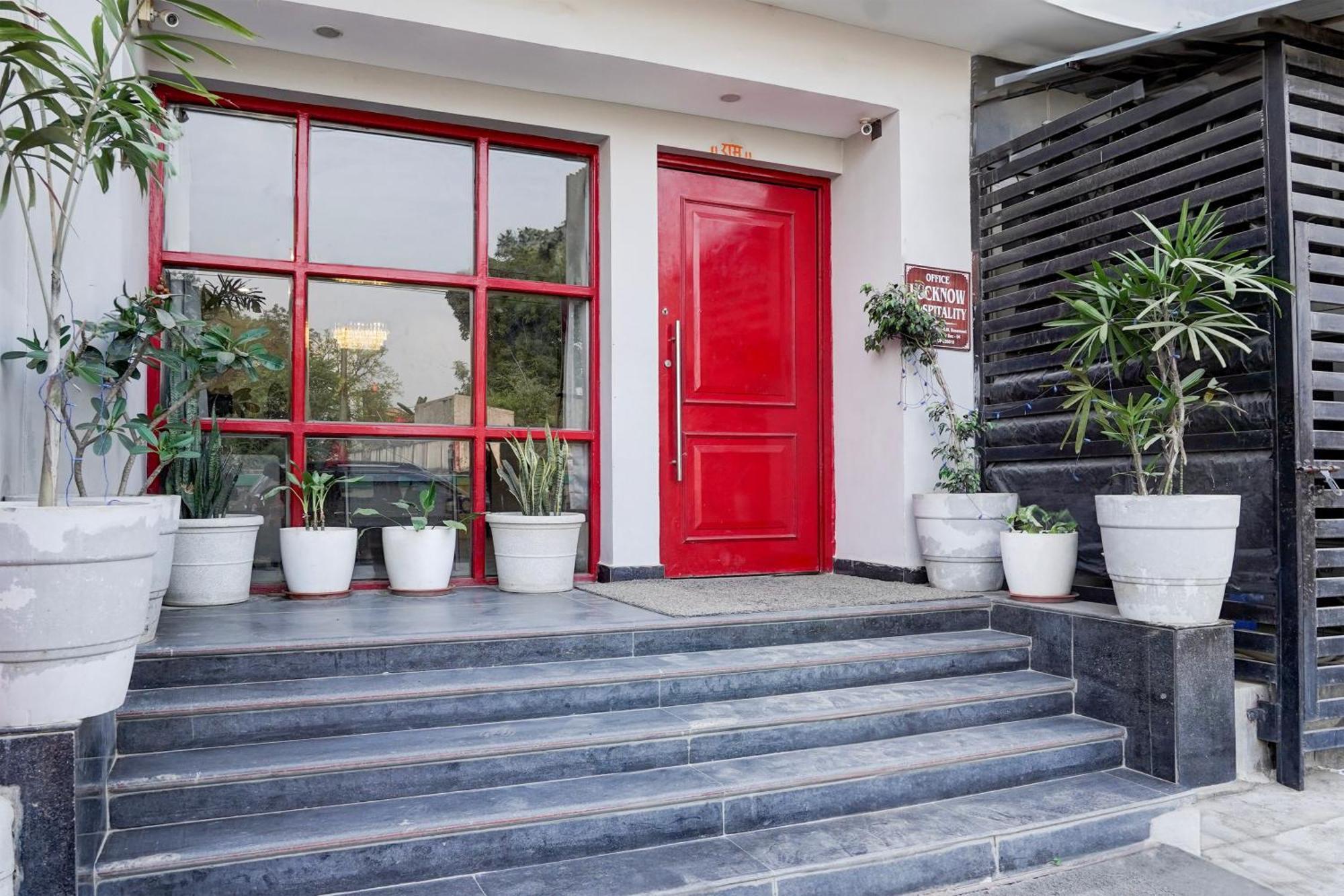 Super Townhouse Gomti Nagar Sector 6 Near Ekana Stadium 勒克瑙 外观 照片