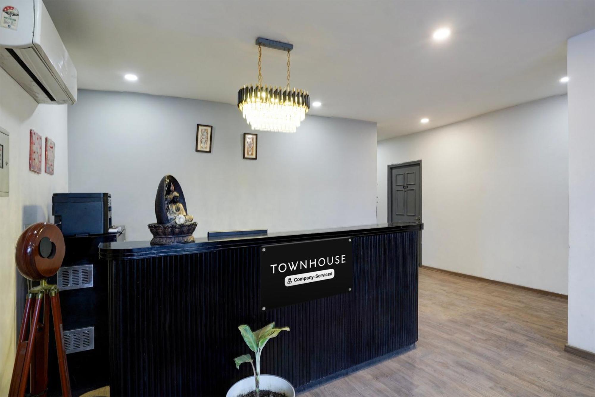 Super Townhouse Gomti Nagar Sector 6 Near Ekana Stadium 勒克瑙 外观 照片