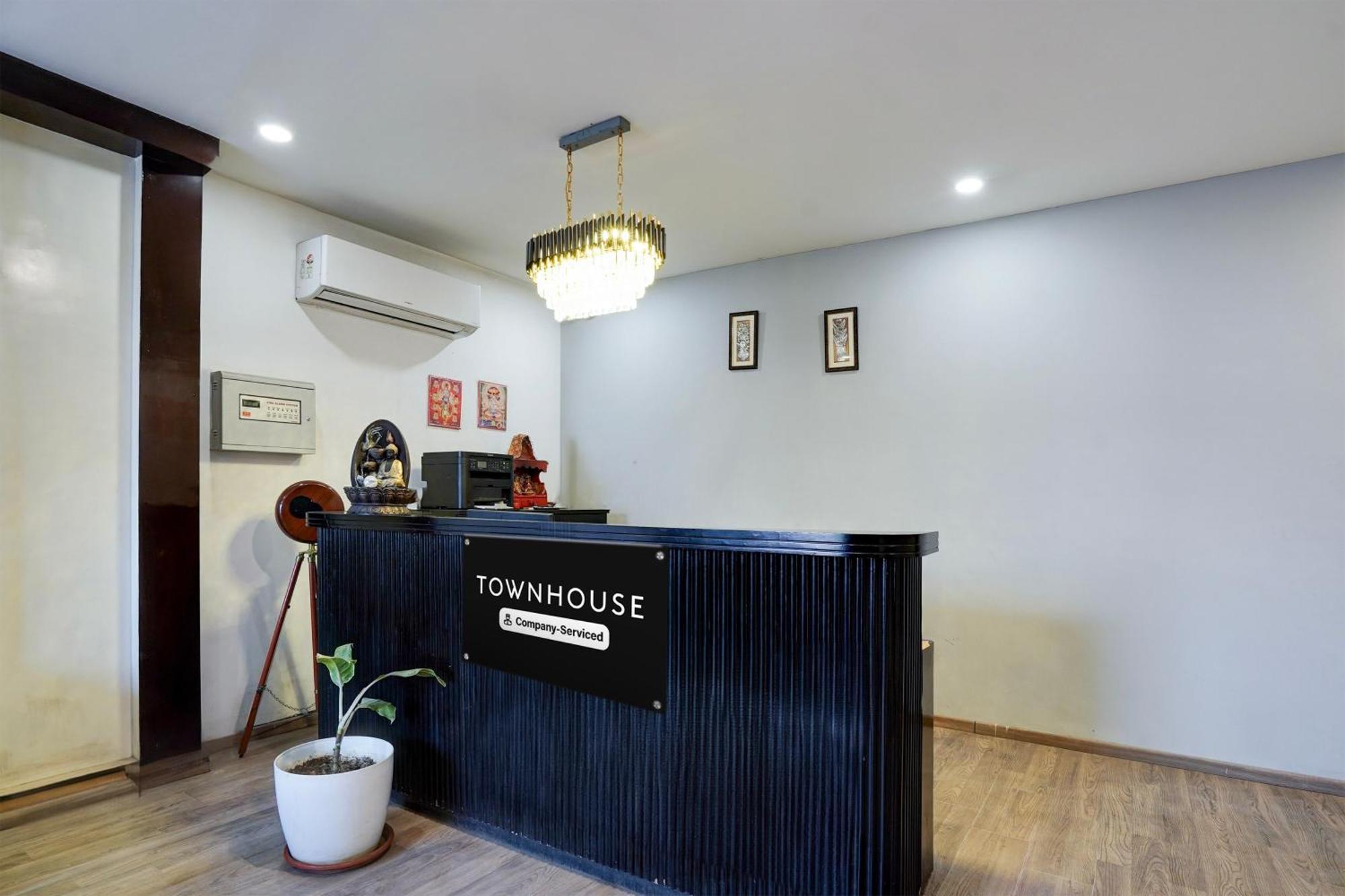 Super Townhouse Gomti Nagar Sector 6 Near Ekana Stadium 勒克瑙 外观 照片