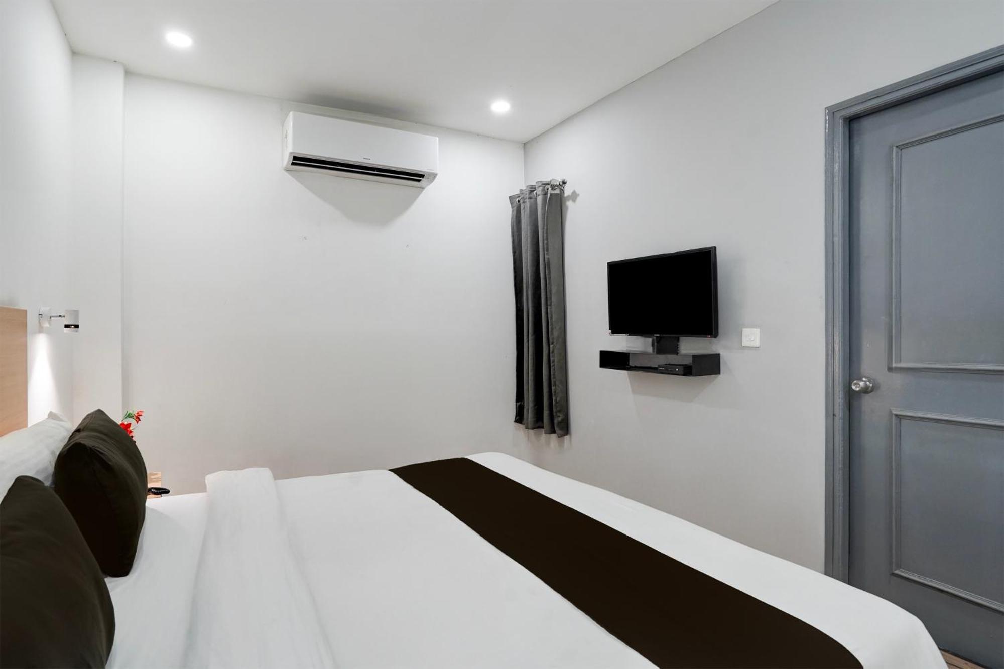 Super Townhouse Gomti Nagar Sector 6 Near Ekana Stadium 勒克瑙 外观 照片